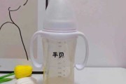 4岁用直饮杯还是吸管杯喝奶好：四岁小孩喝奶用杯子还是奶瓶好